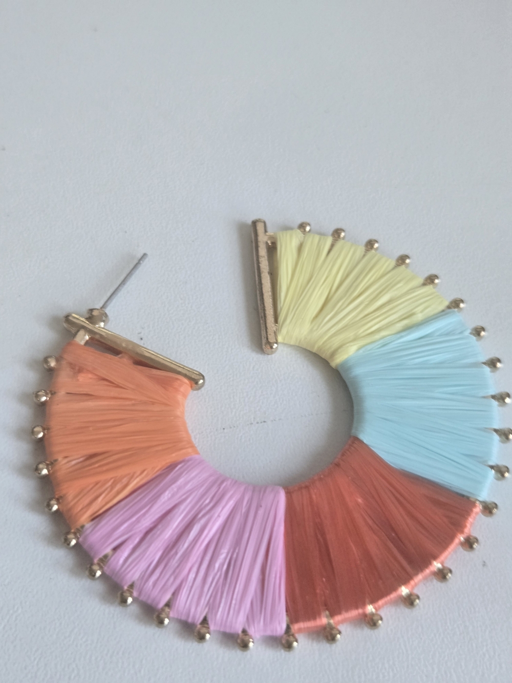 Colorblock Raffia Hoop Earrings - Multi-Color - Picture 3 of 3